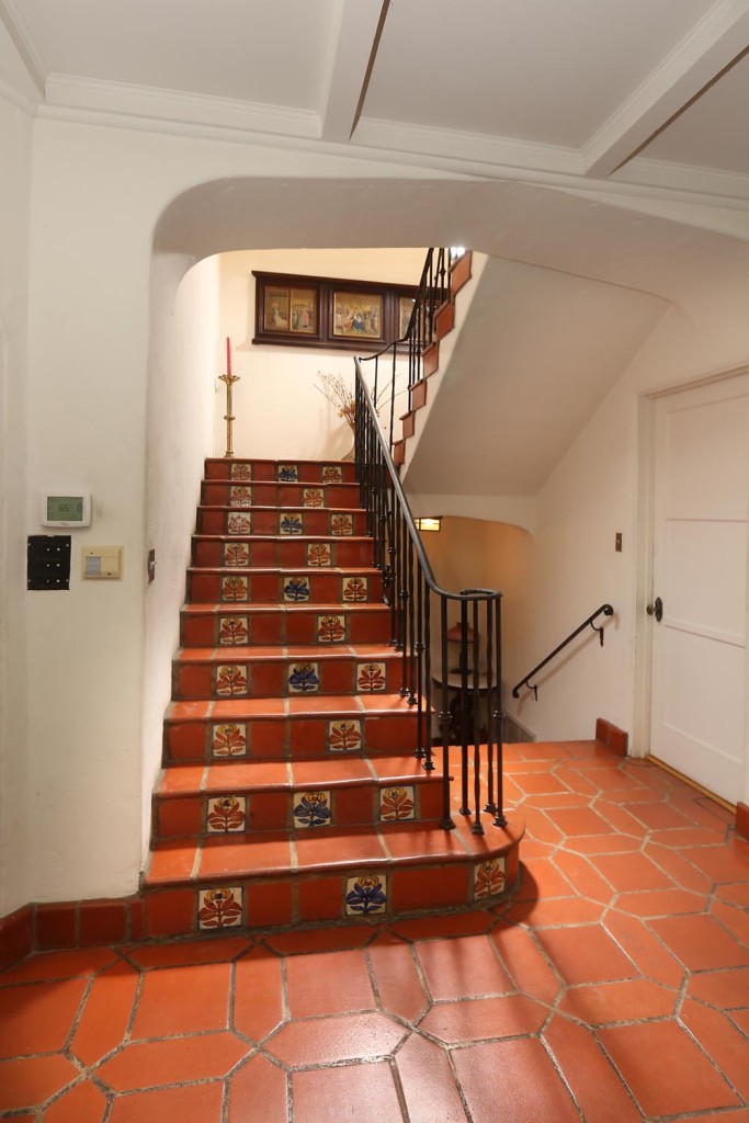 3347 Tareco Drive Stair Case