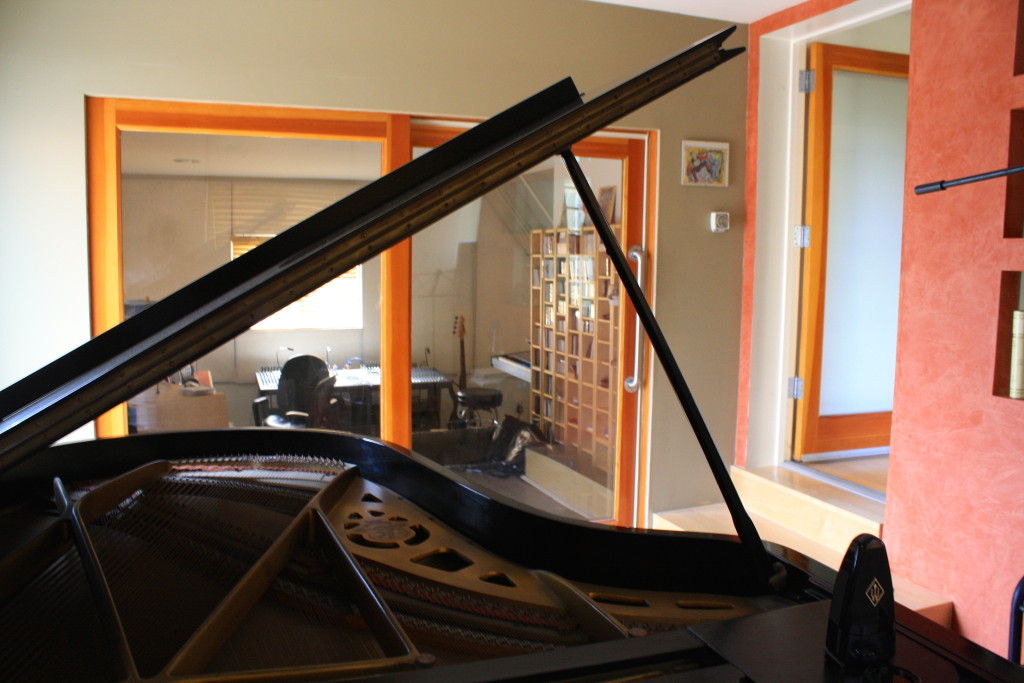 1926 Mayview Drive studio and piano