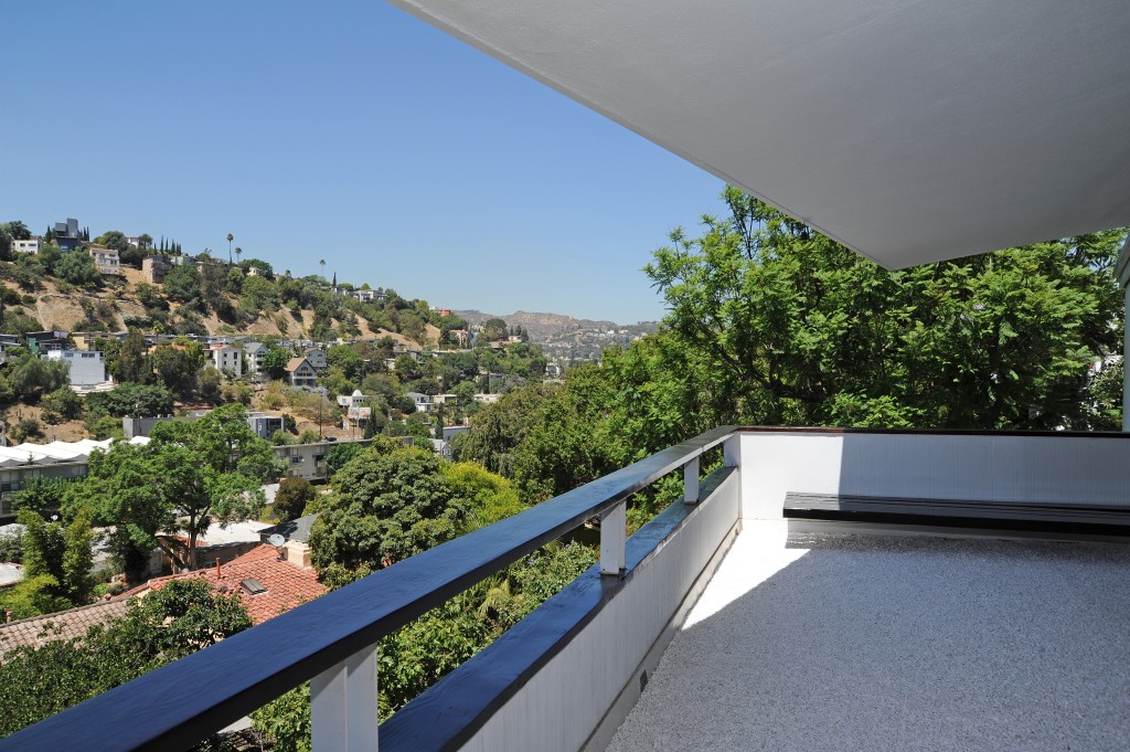 2143-panorama-terrace-art-balcony