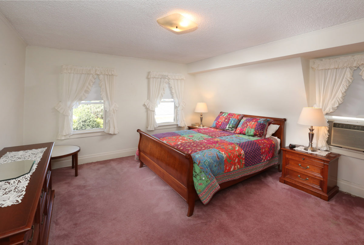 421-south-wilton-place-bedroom-1