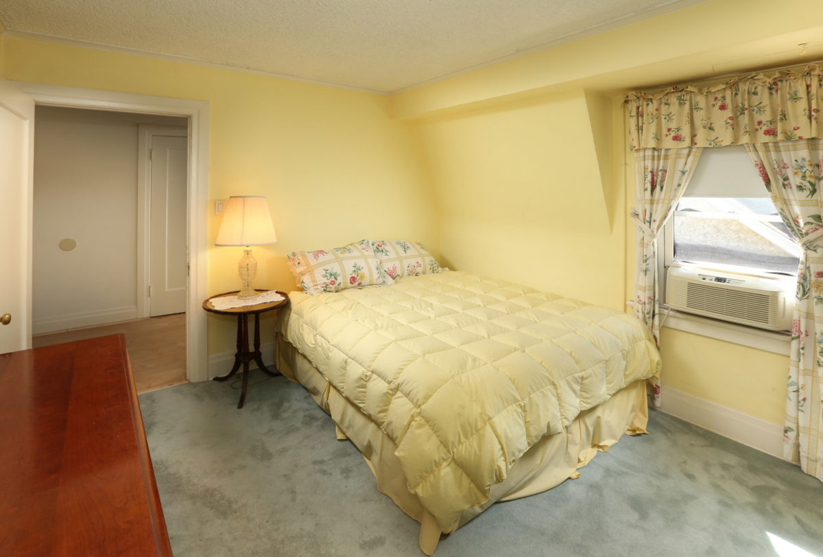 421-south-wilton-place-bedroom-3