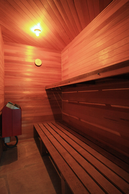 8917 Appian Way Red Cedar Sauna