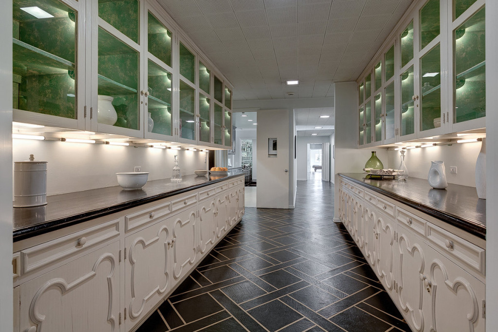 Bob Hope Estate Kitchen Hallway